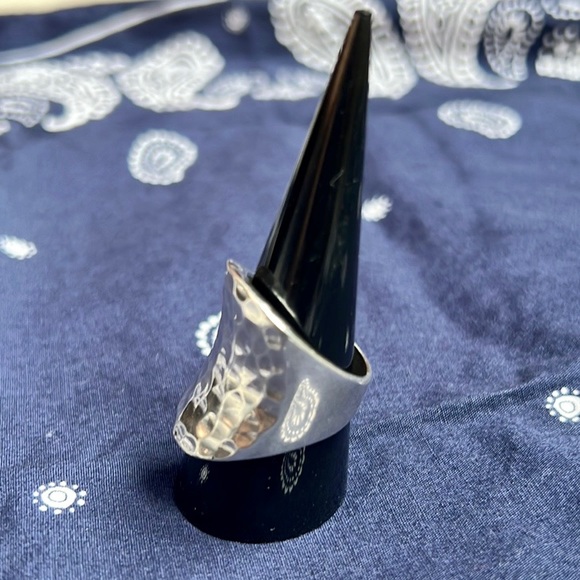 Concaved Hammered-Style Sterling Silver Ring - Size 10 - Picture 4 of 9